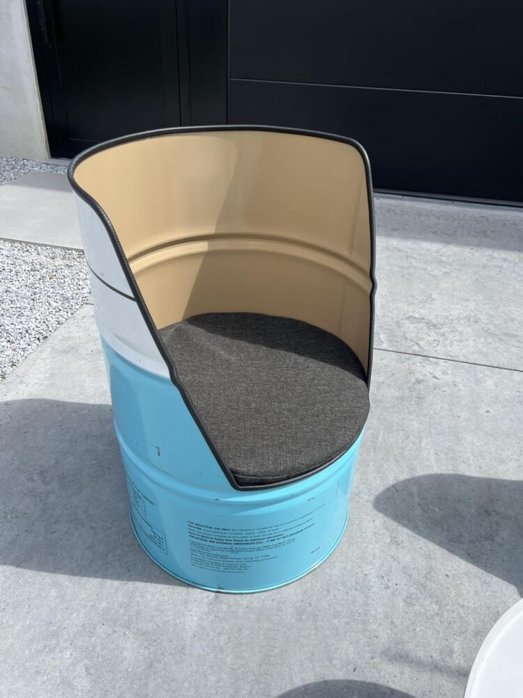 Barrel seat set + table 'Mobil Jet' - Image 2