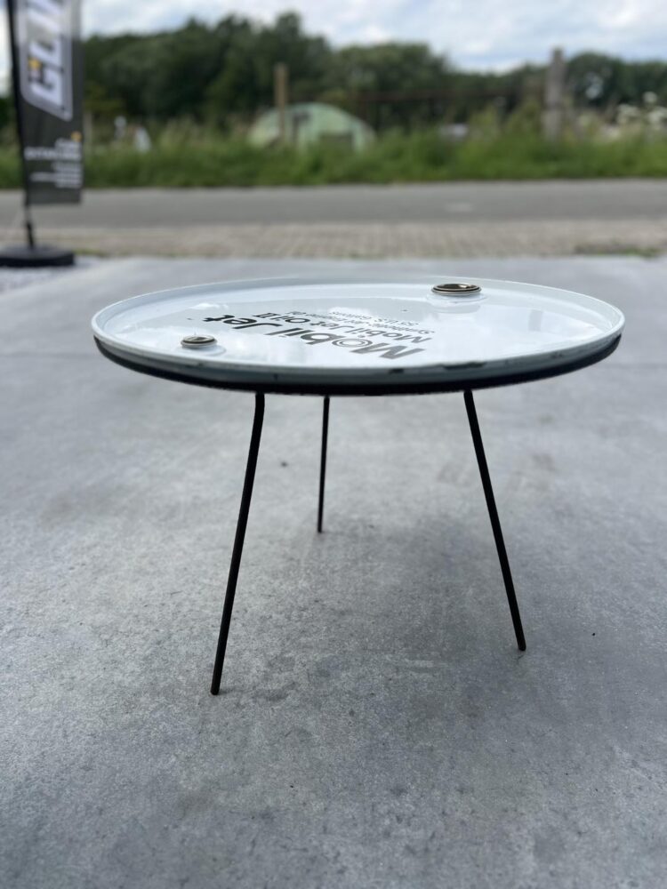 Barrel seat set + table 'Mobil Jet' - Image 7