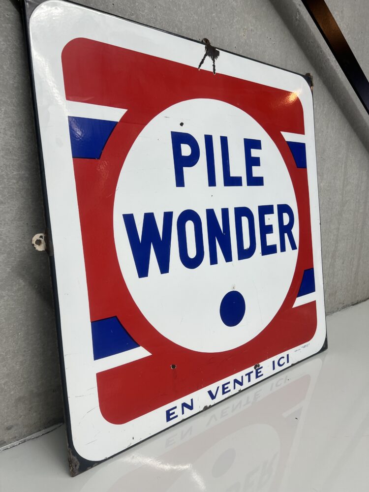 Emaille plate Pile Wonder